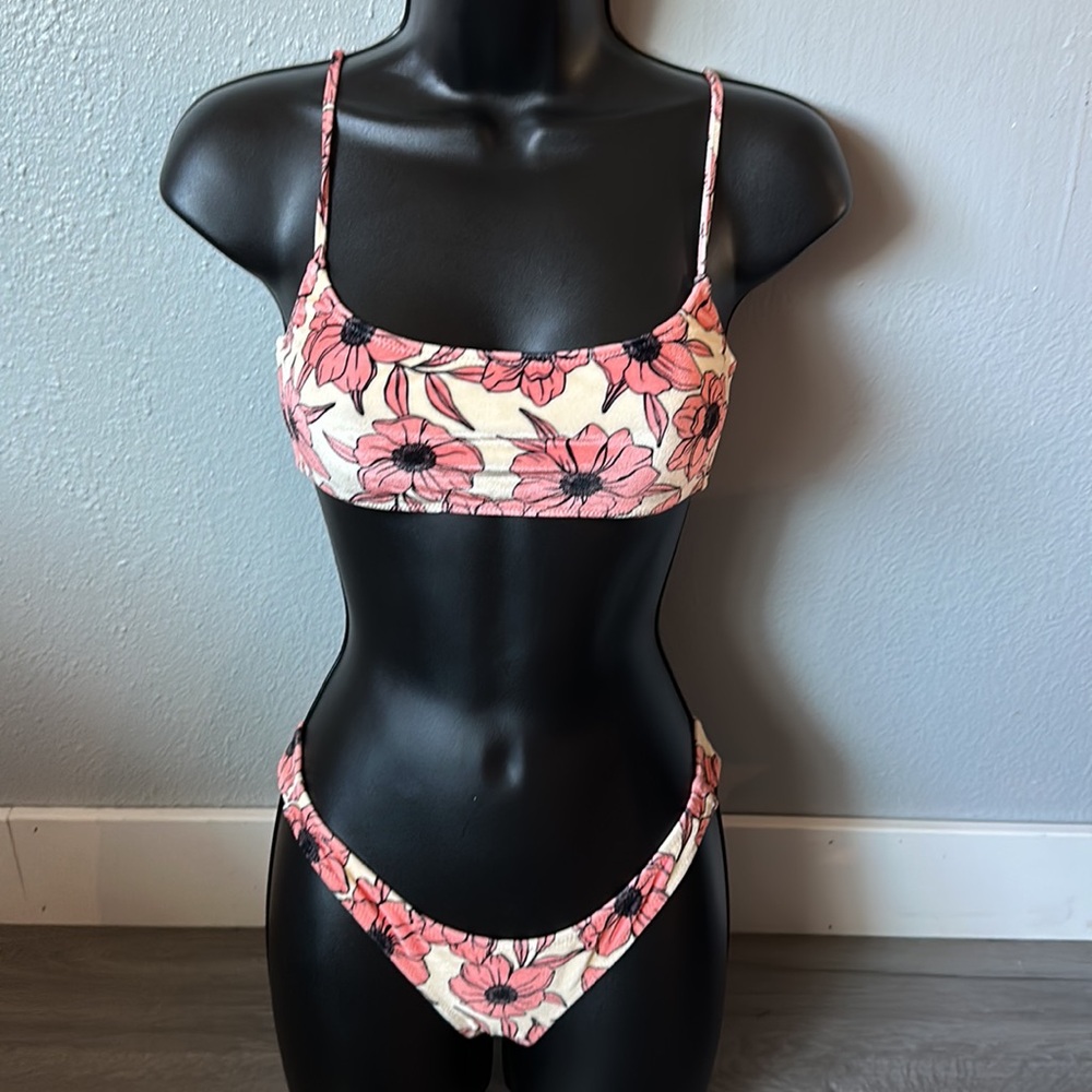 Velvet floral cheeky bottom swimsuit set.